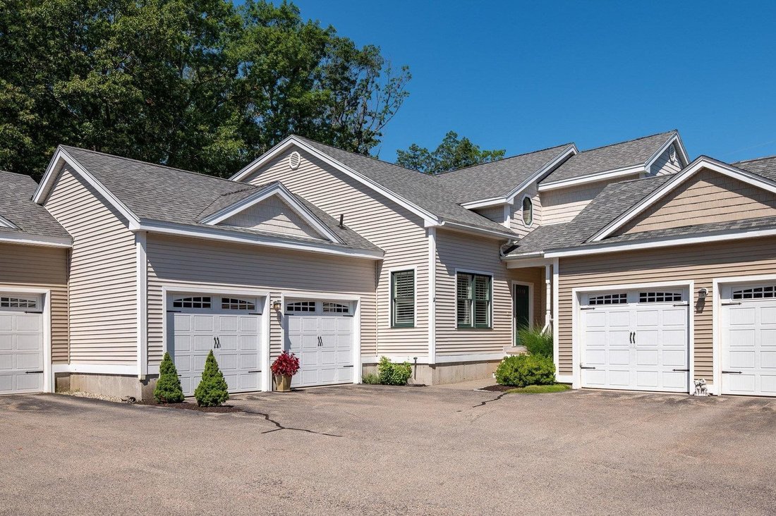 Condo in Portsmouth, New Hampshire, United States 2 - 18589226
