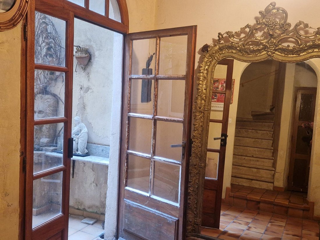 Villa in Arles, Provence-Alpes-Côte d'Azur, France 2 - 18590538