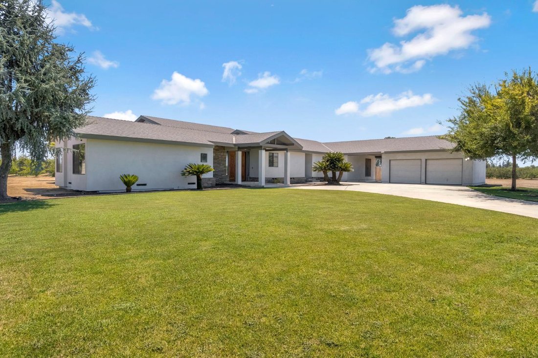 House in Sanger, California, United States 3 - 18590992