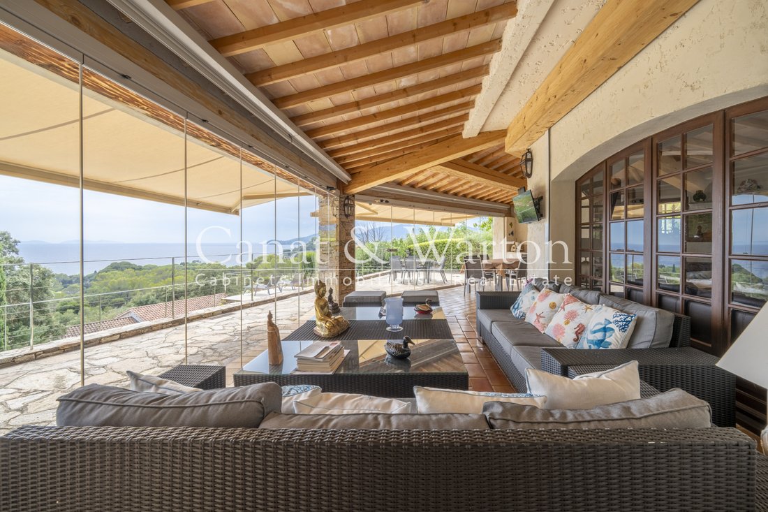Villa in La Croix-Valmer, Provence-Alpes-Côte d'Azur, France 4 - 18563151