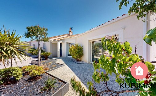 House in Longeville-sur-Mer, Pays de la Loire, France 1