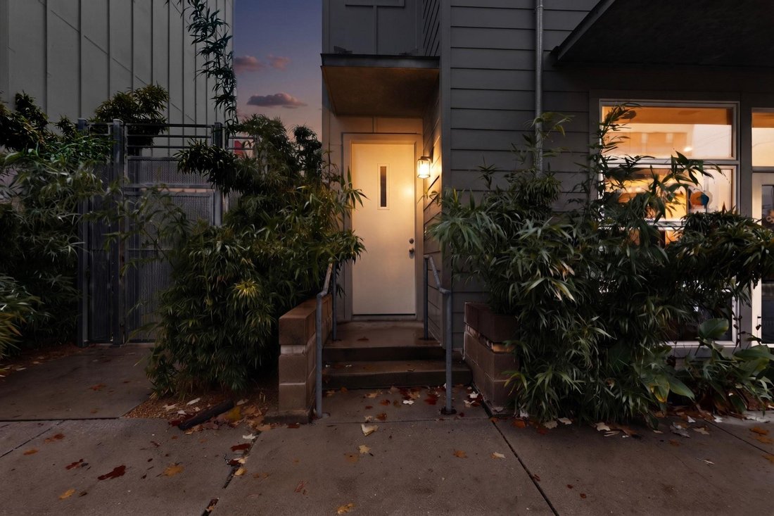 Townhouse in Austin, Texas, United States 1 - 18592177