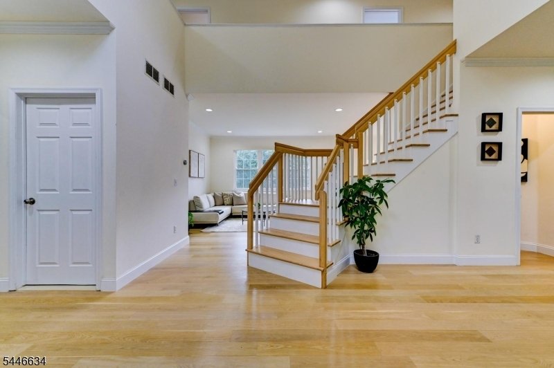 House in Basking Ridge, New Jersey, United States 4 - 18591673