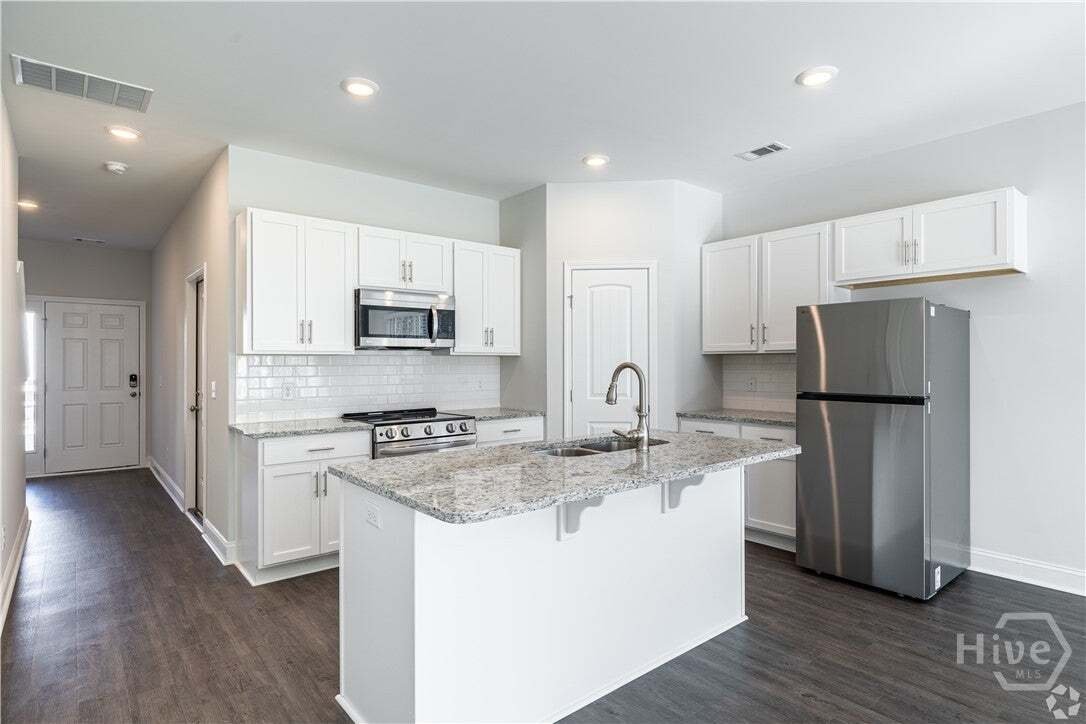 Townhouse in Hinesville, Georgia, United States 4 - 18589622