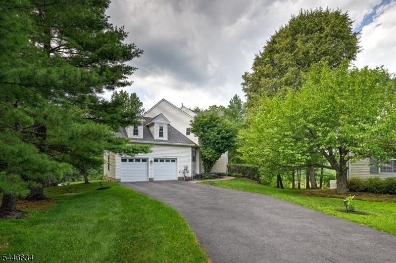 House in Basking Ridge, New Jersey, United States 2 - 18591673