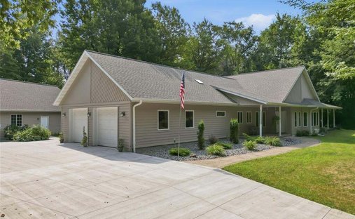 House in Bloomer, Wisconsin, United States 1