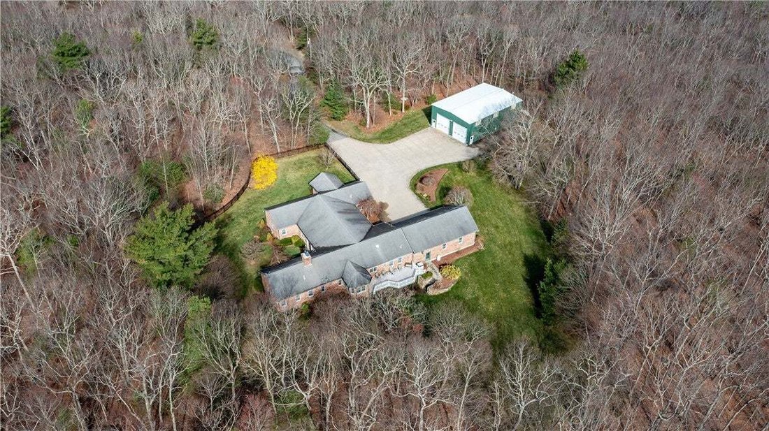 House in Glocester, Rhode Island, United States 4 - 18590979