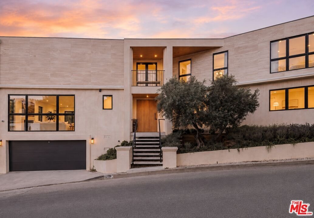 House in Los Angeles, California, United States 1 - 18592858