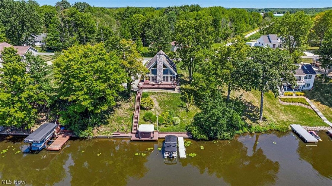 House in Roaming Shores, Ohio, United States 2 - 18589434