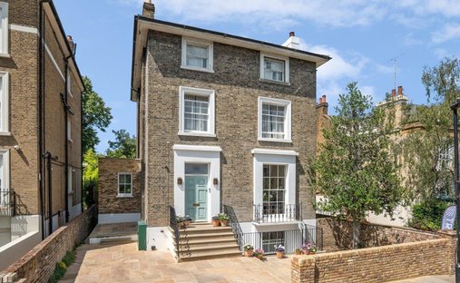 Apartment in St John's Wood, Westminster, England 1