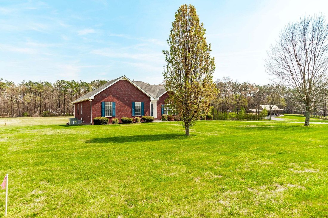 House in Greenbrier, Tennessee, United States 4 - 18592133