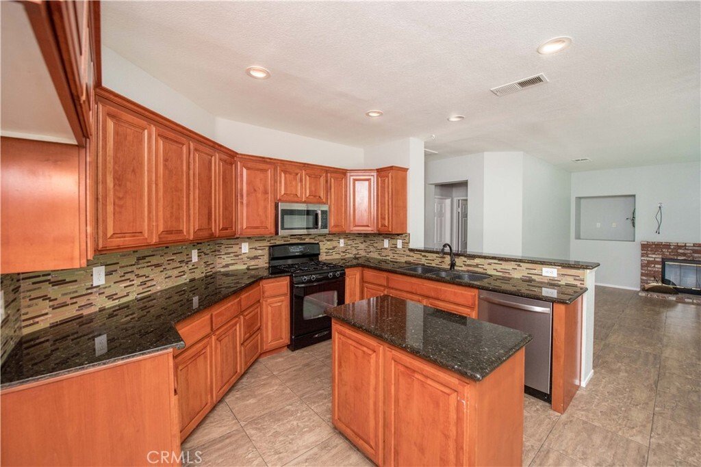 House in Corona, California, United States 3 - 18591668