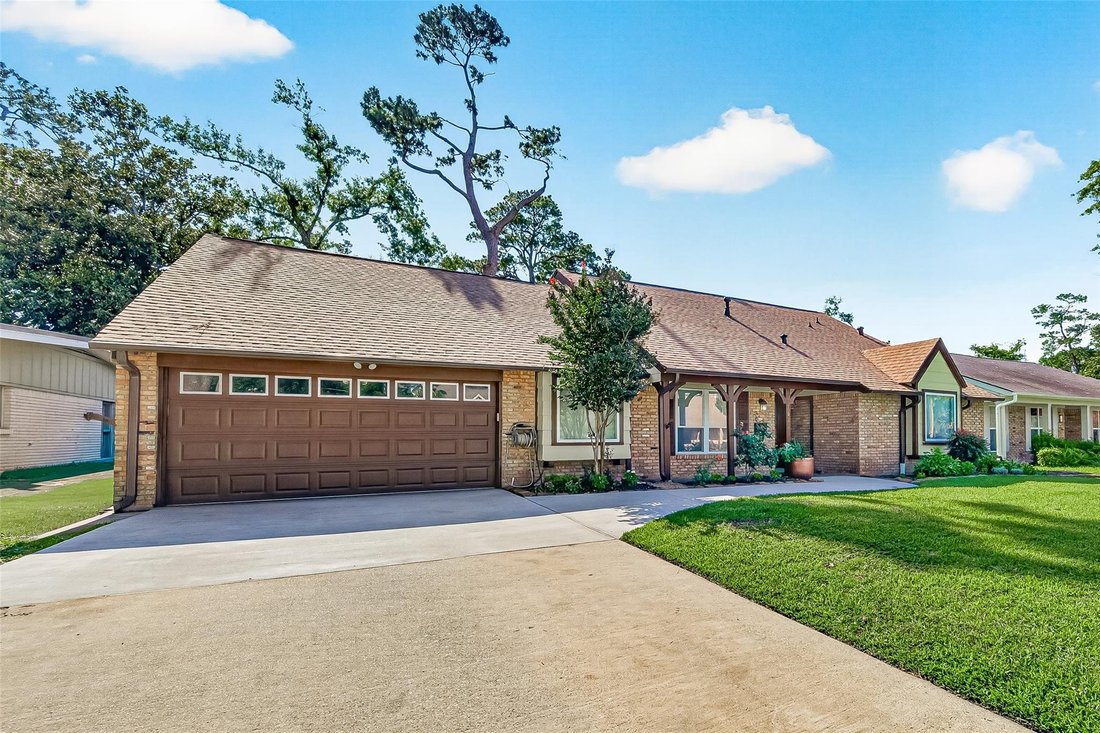 House in Houston, Texas, United States 3 - 18592673