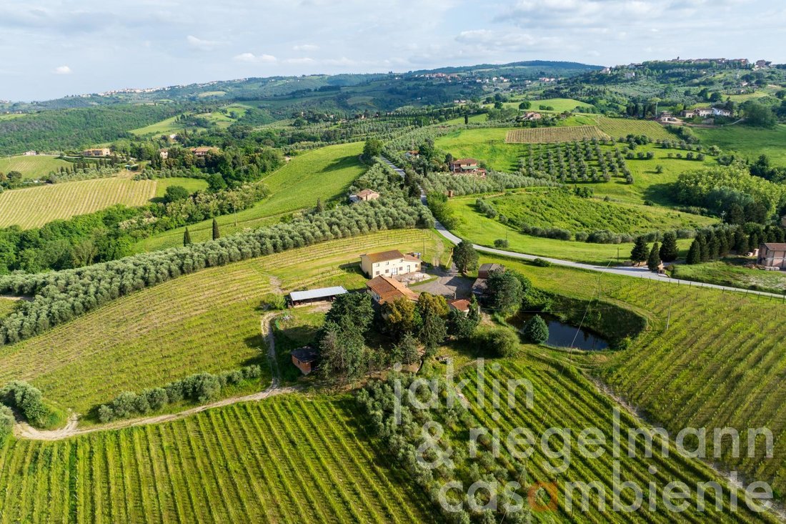 Farm Ranch in Montaione, Tuscany, Italy 1 - 18589202