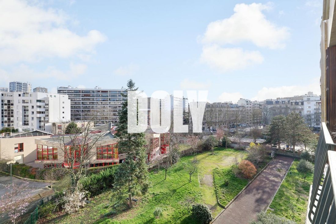 Apartment in Auteuil Nord, Paris 16e Arrondissement, Paris 2 - 18588815