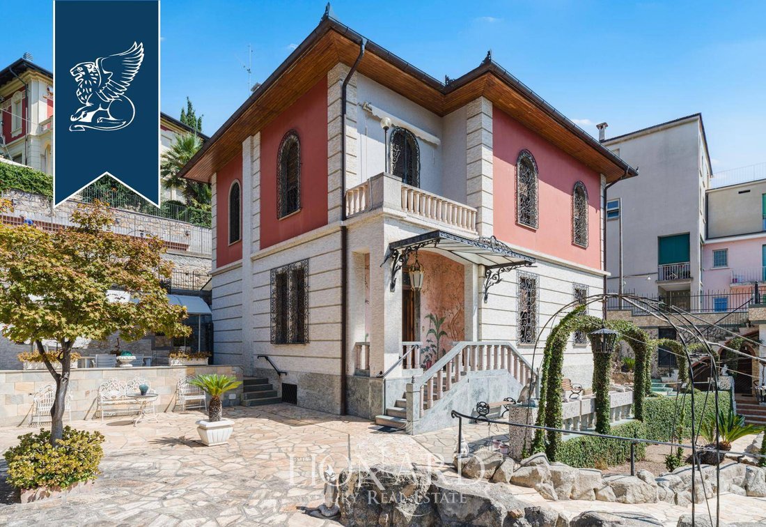 Villa in Central Hill, Alassio, Liguria 1 - 18592804