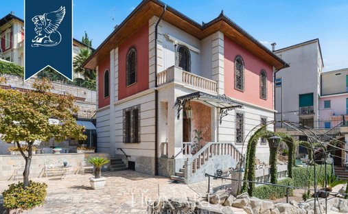 Villa in Central Hill, Alassio, Liguria 1