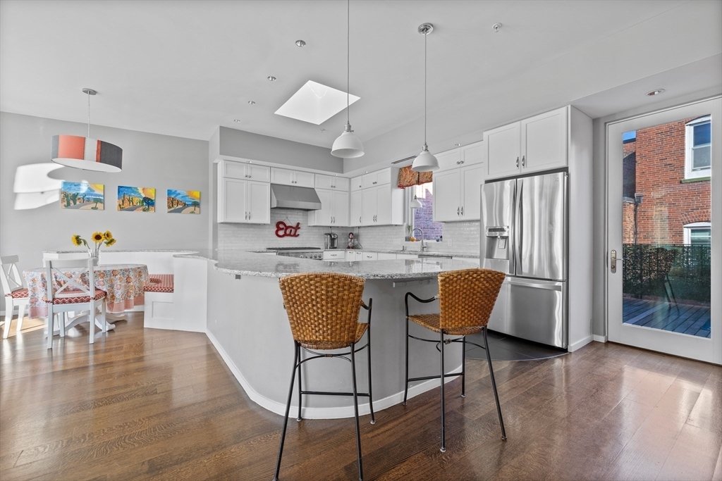 Condo in Boston, Massachusetts, United States 3 - 18592895