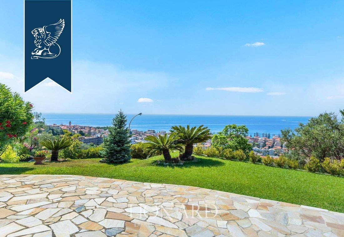 Villa in Bordighera, Liguria, Italy 2 - 18592794