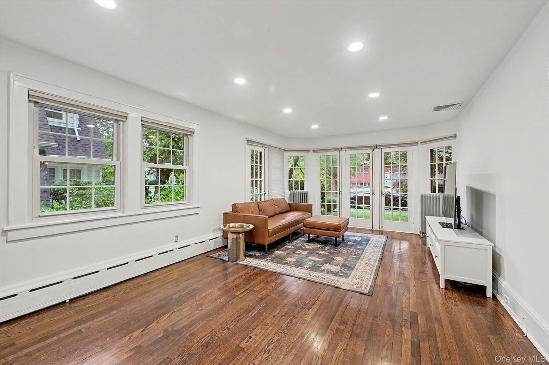 House in Larchmont, New York, United States 3 - 18570873