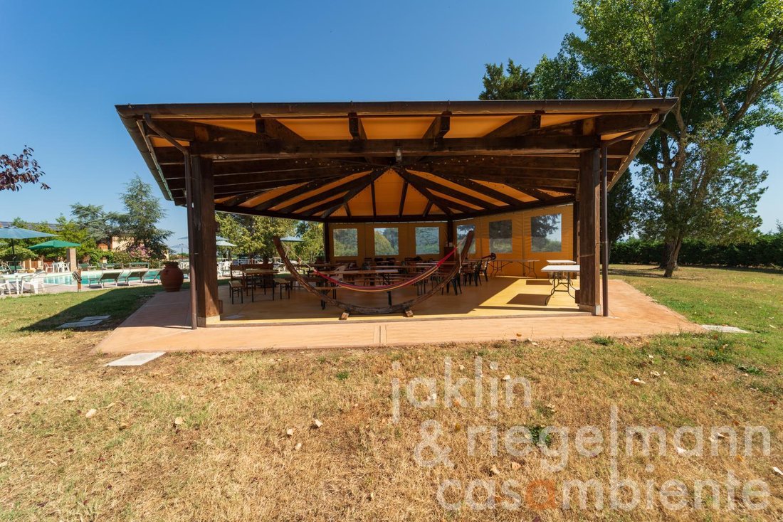 Farm Ranch in Castiglione del Lago, Umbria, Italy 5 - 18589048