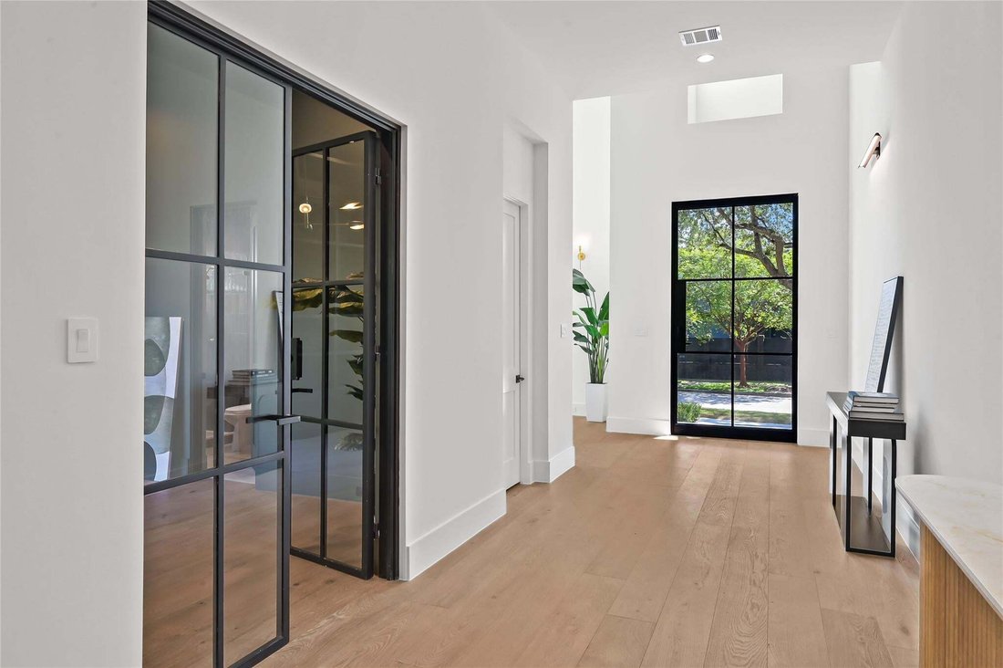 House in Houston, Texas, United States 5 - 18592638