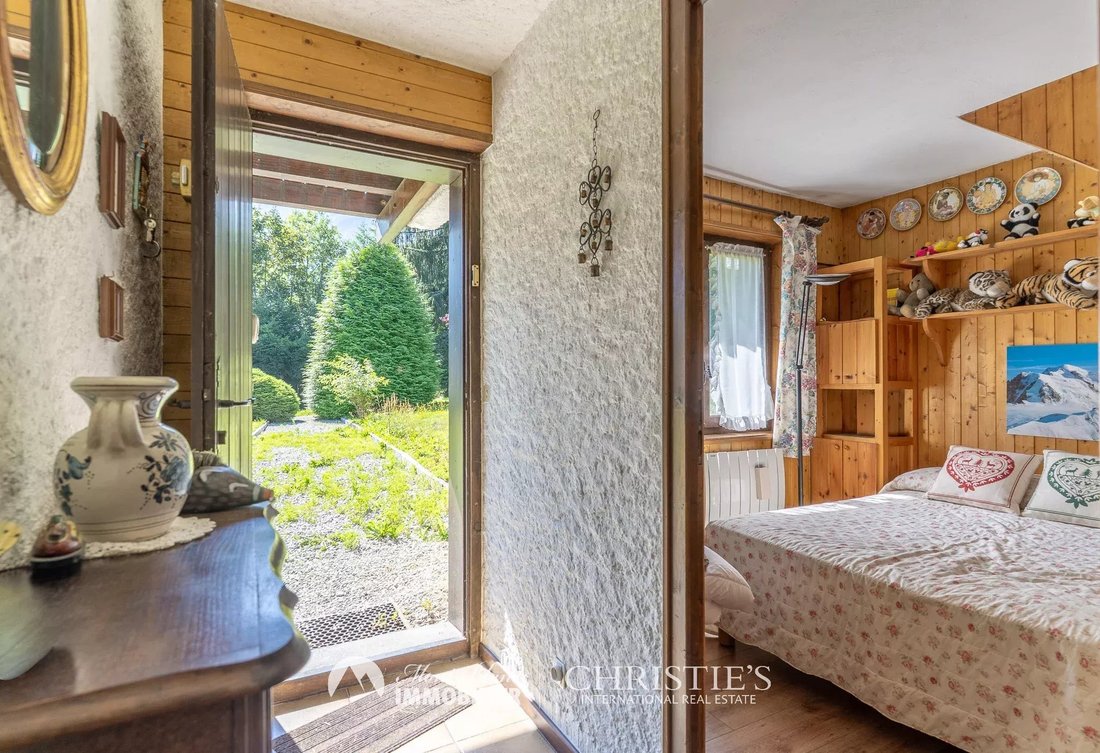 Chalet in Les Houches, Auvergne-Rhône-Alpes, France 3 - 18589600