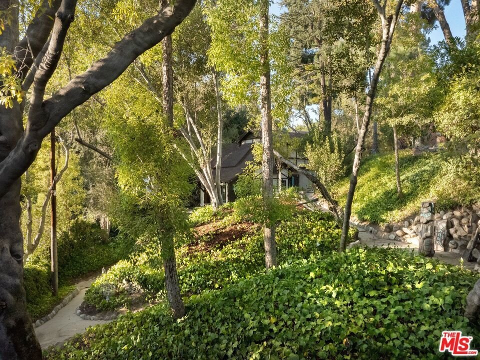 House in Altadena, California, United States 2 - 18591111