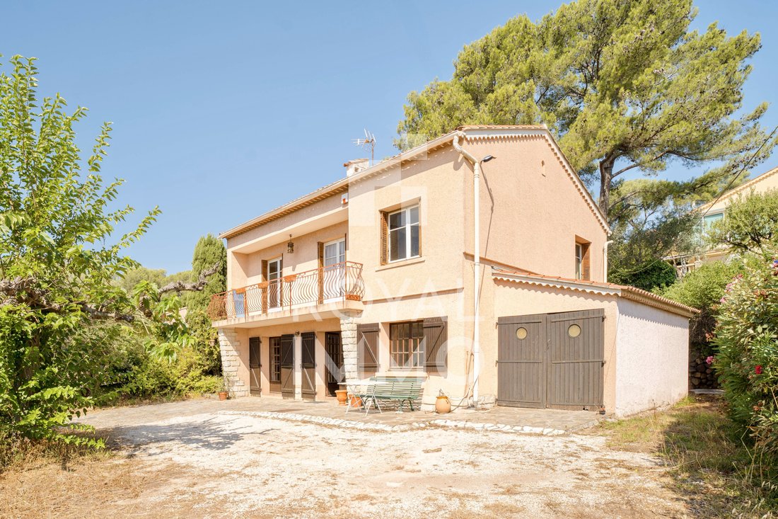 House in La Garde, Provence-Alpes-Côte d'Azur, France 1 - 18589844