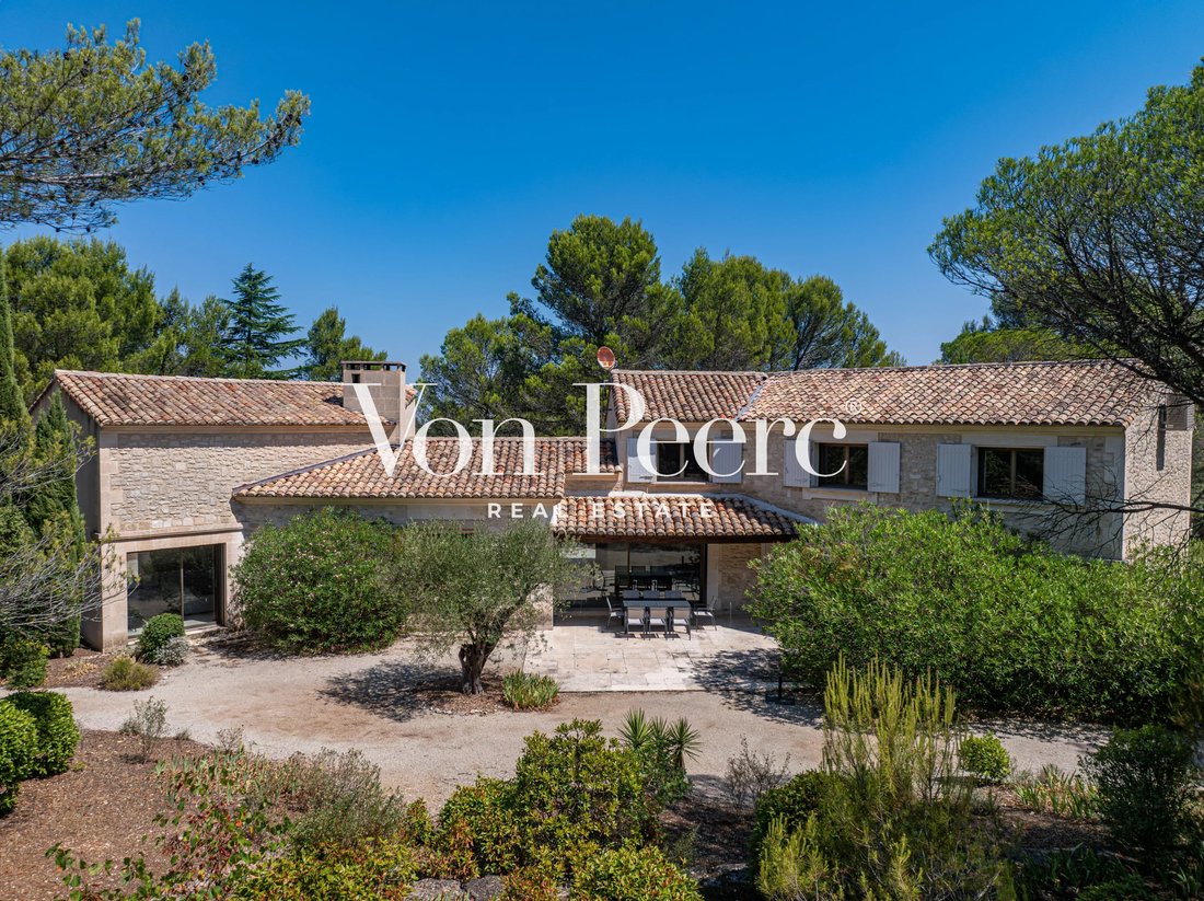 House in Eygalières, Provence-Alpes-Côte d'Azur, France 1 - 18590240