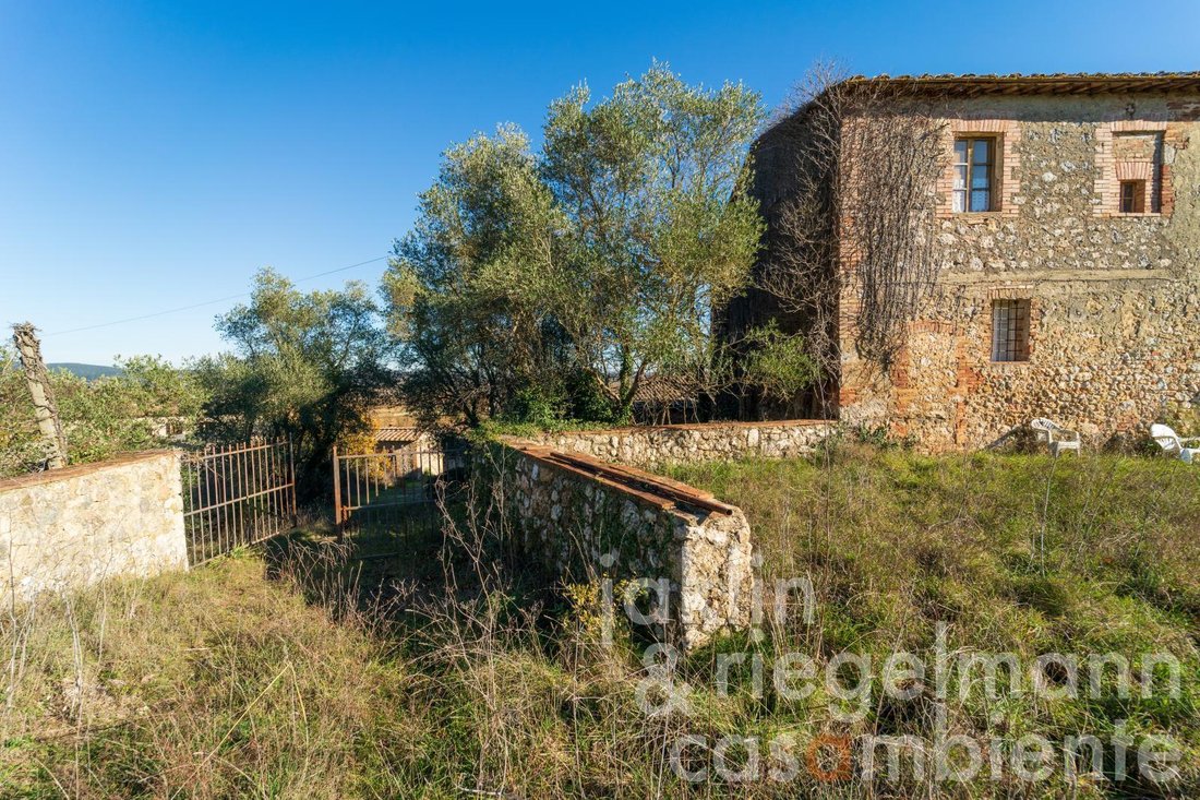 Estate in Sovicille, Tuscany, Italy 2 - 18589093