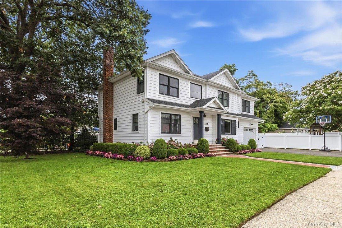 House in Hempstead, New York, United States 3 - 18592836