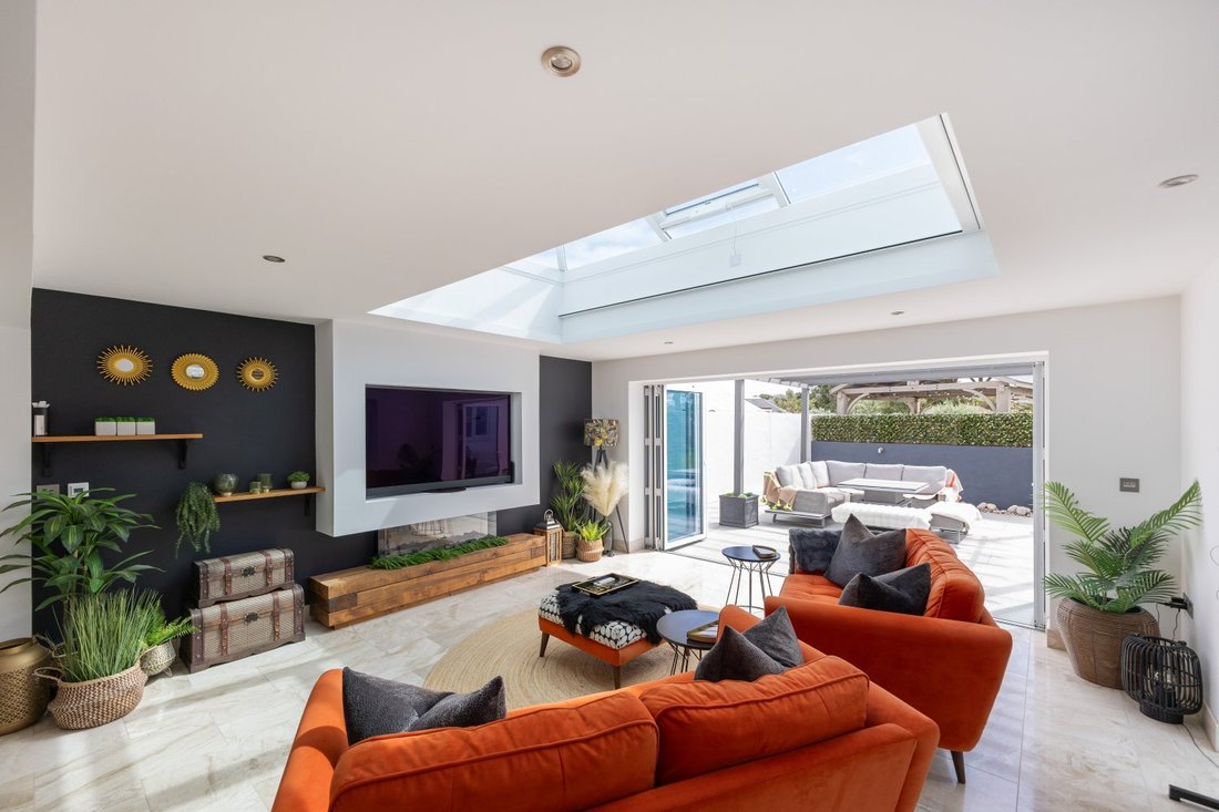 House in England 2 - 18589153