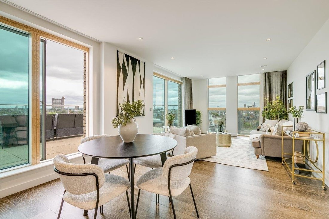 Apartment in Kilburn Park, Brent, England 2 - 18591022