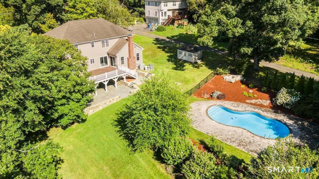 House in Shelton, Connecticut, United States 4 - 18018894
