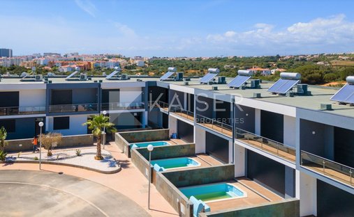 Townhouse in Olhos de Agua, Algarve, Portugal 1