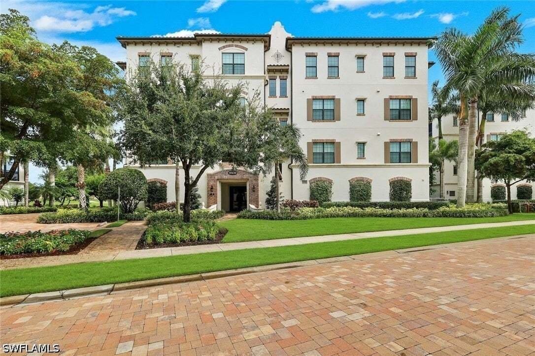 Condo in Bonita Springs, Florida, United States 2 - 18590945