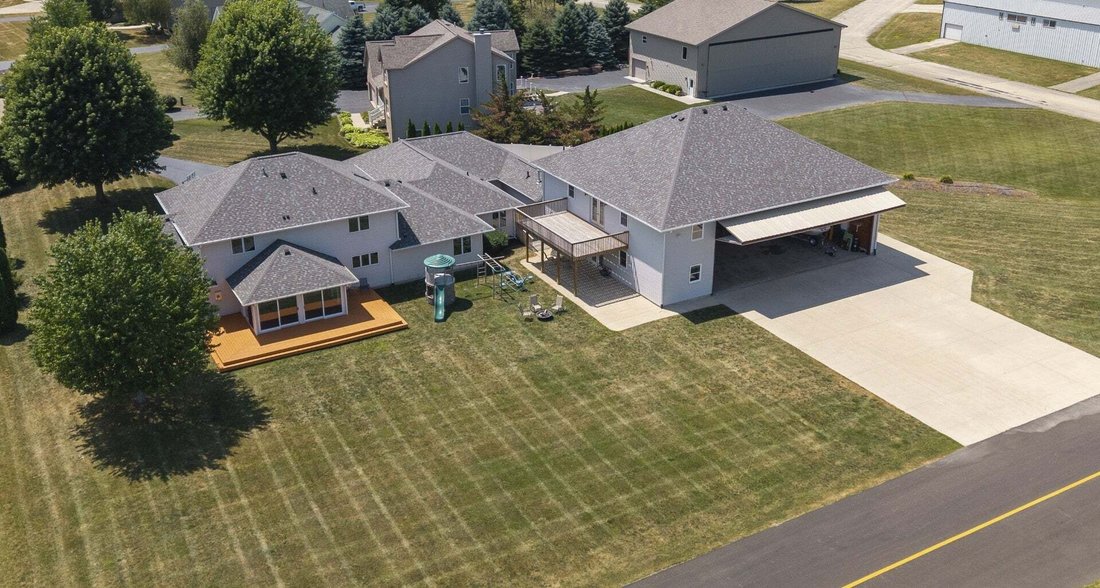 House in Poplar Grove, Illinois, United States 1 - 18589466