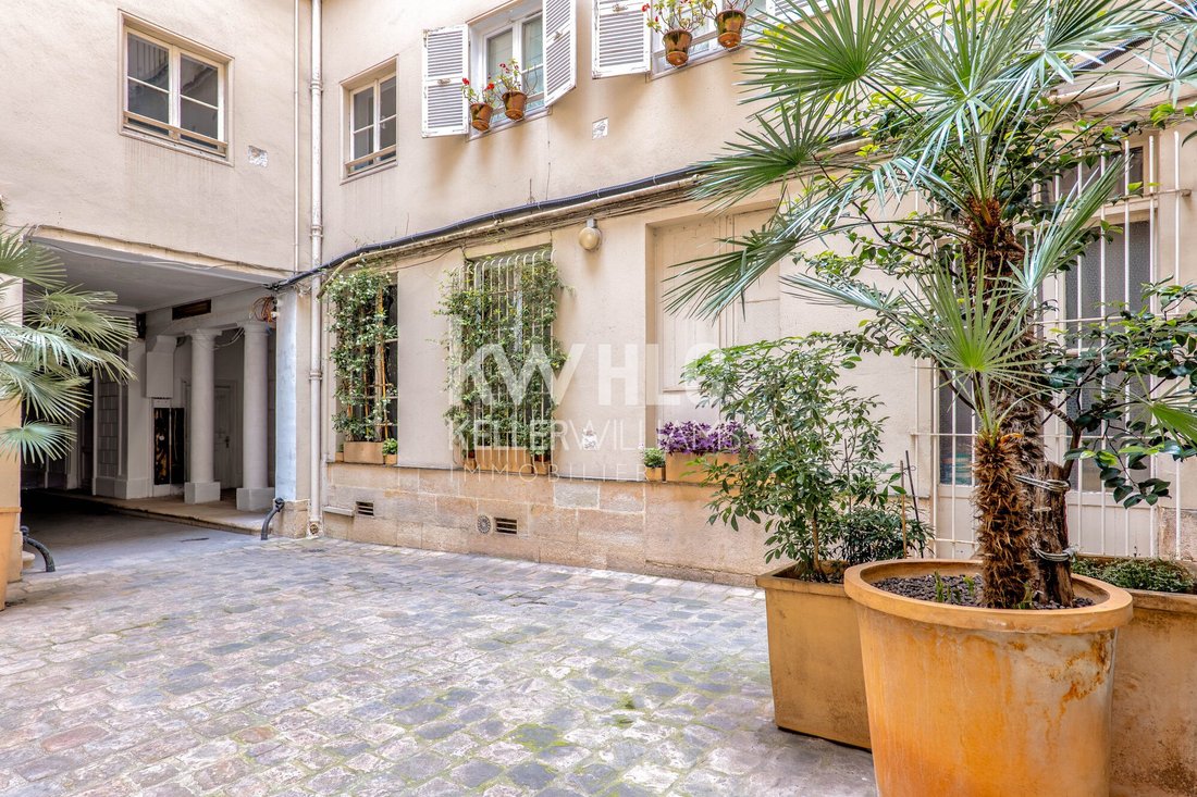 Apartment in Saint Germain l'Auxerrois, Paris 1er Arrondissement, Paris 1 - 18593935