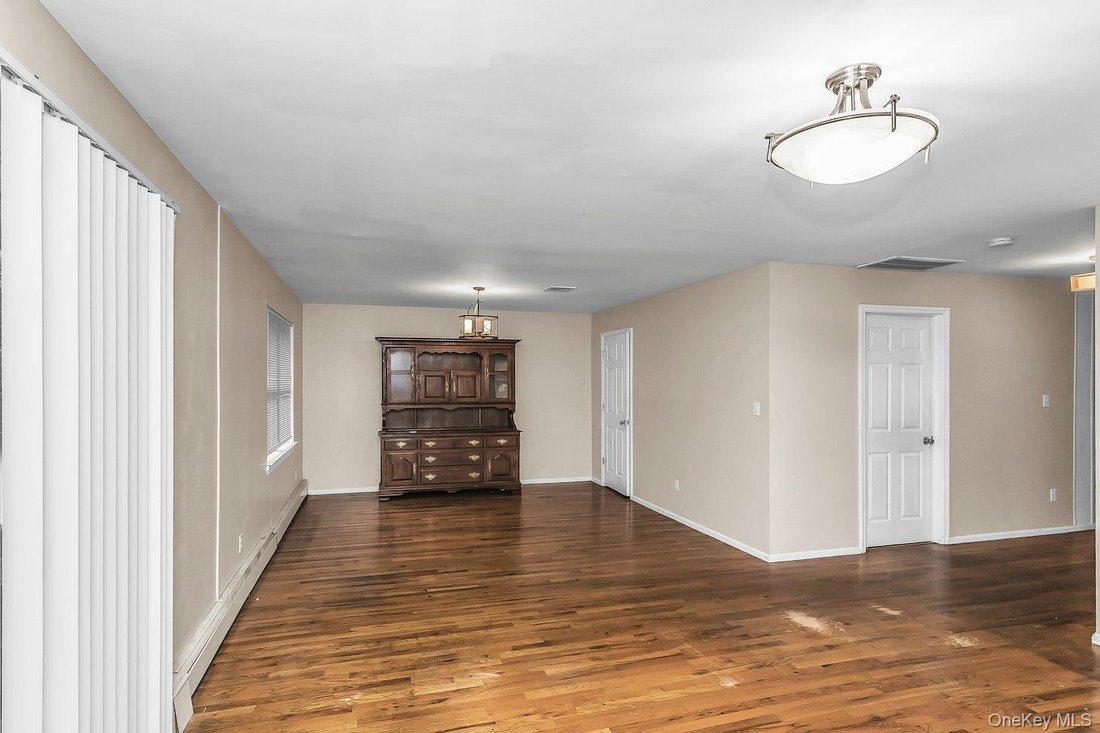 House in West Hempstead, New York, United States 3 - 18563056