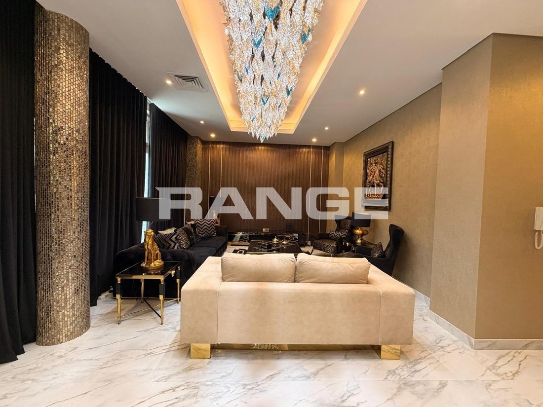 Villa in Damac Hills, Dubai, United Arab Emirates 2 - 18590290