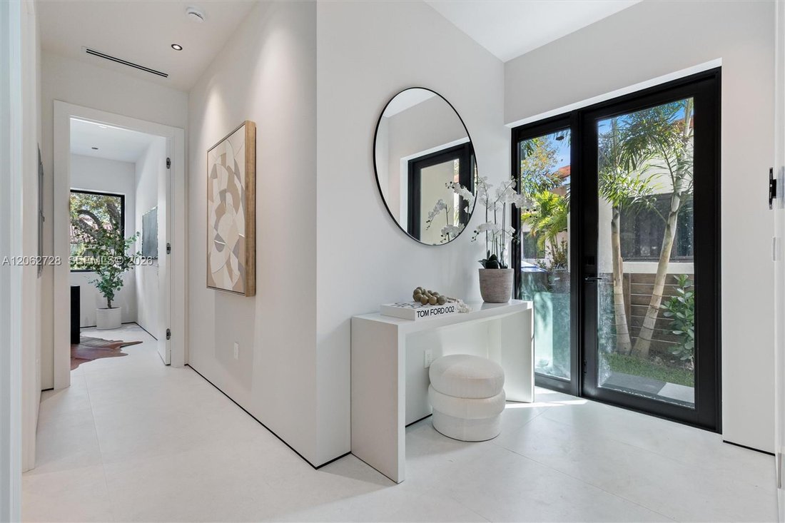 House in Miami, Florida, United States 5 - 18592882