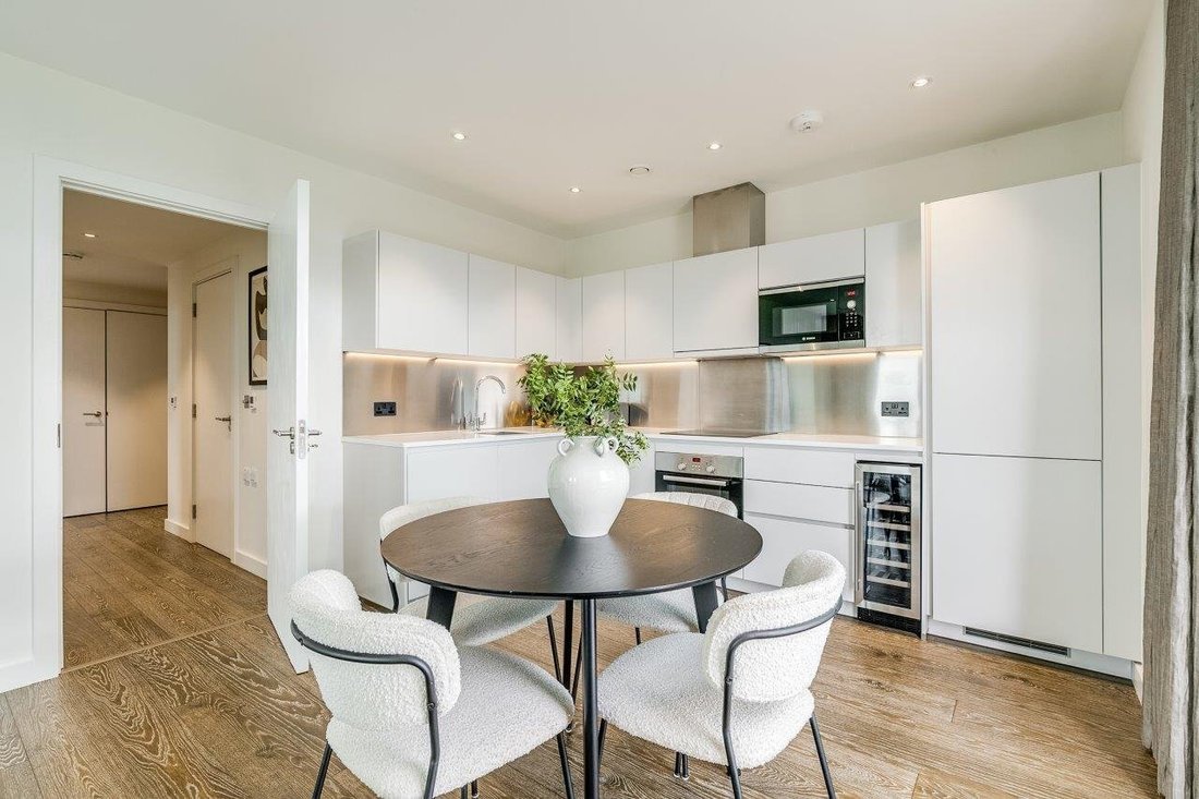 Apartment in Kilburn Park, Brent, England 4 - 18591022