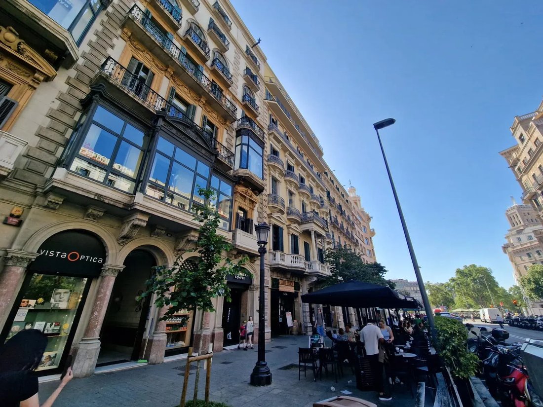 Apartment in Eixample, Barcelona, Spain 2 - 18592757