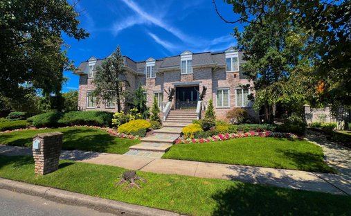 House in New York, New York, United States 1