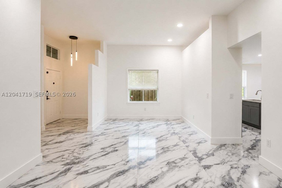 House in Miami, Florida, United States 5 - 18254619