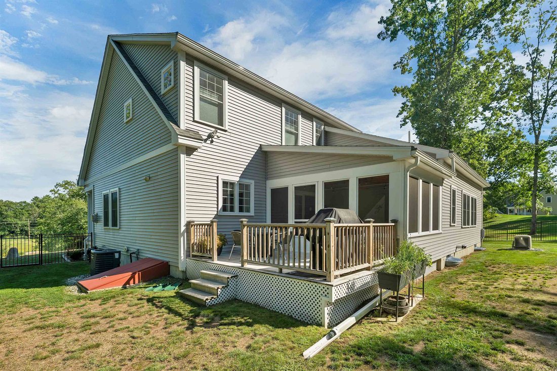 House in Newmarket, New Hampshire, United States 5 - 18591559