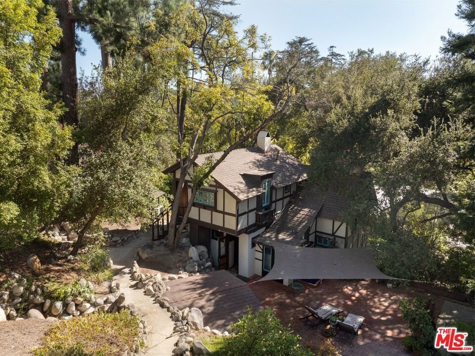 House in Altadena, California, United States 3 - 18591111