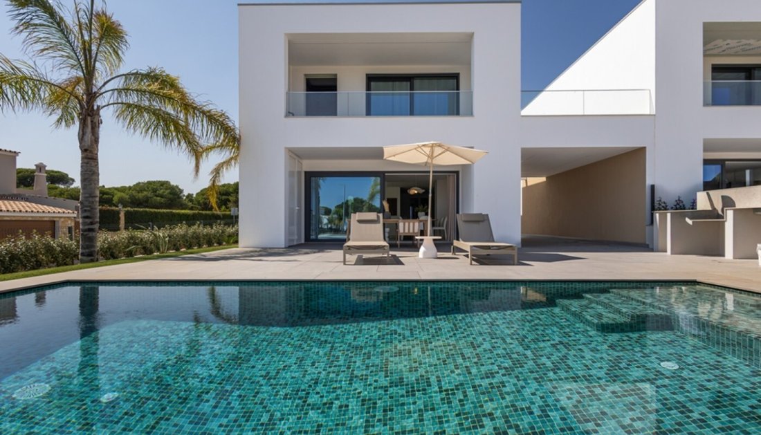 Villa in Quarteira, Algarve, Portugal 1 - 14650608