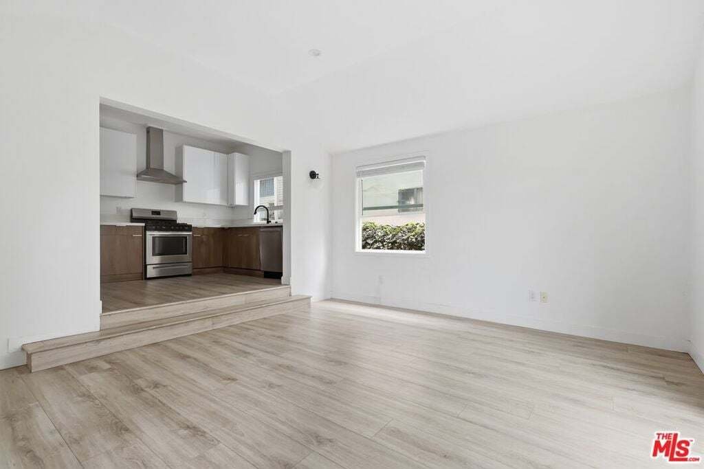 Los Angeles, California, United States 5 - 18591114
